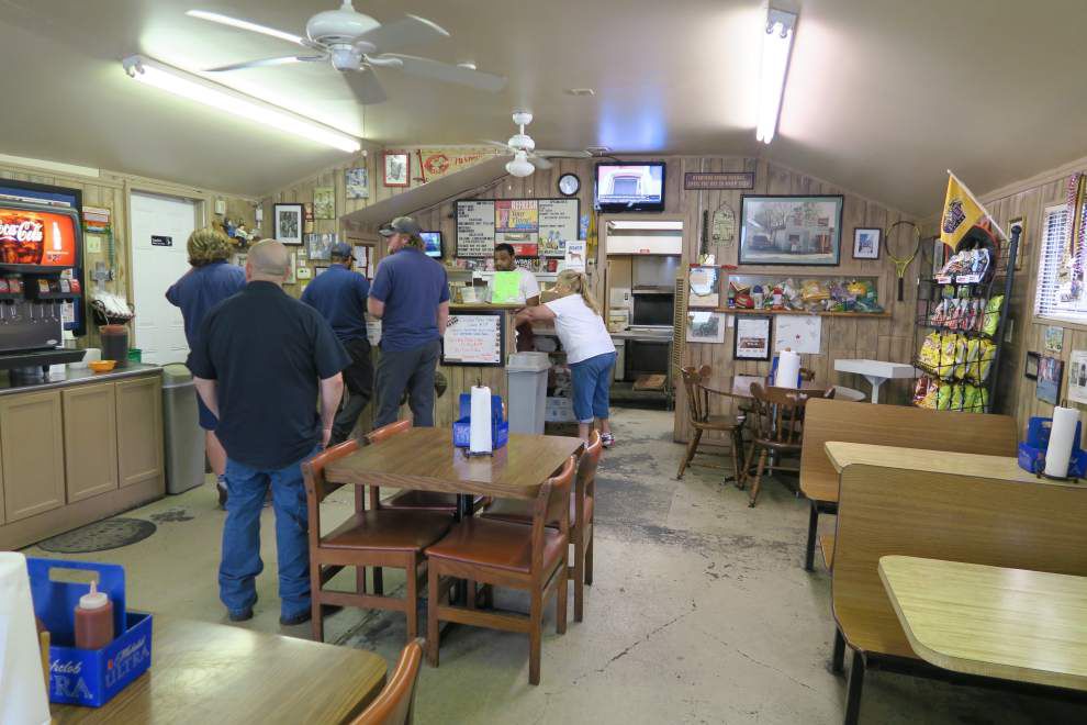 In New Orleans suburbs, exploring unsung, old-school po-boy shops that are time capsules with flavors all their own _lowres